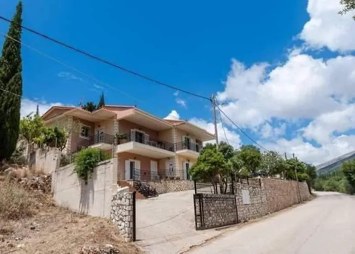 アパート Panos *